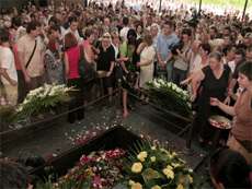 Tuga, suze, šarenilo i pjesme na ispraćaju Dina Dvornika
