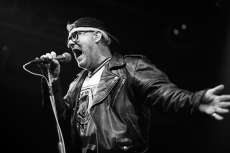 Punk rock fešta u režiji Hanson Brothersa