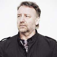 Peter Hook svira Joy Division 