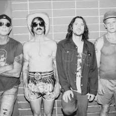 Red Hot Chili Peppers najavili drugi album u godinu dana!